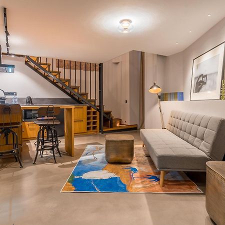 Zorba&Bond Boutique Hotel Тбилиси Екстериор снимка