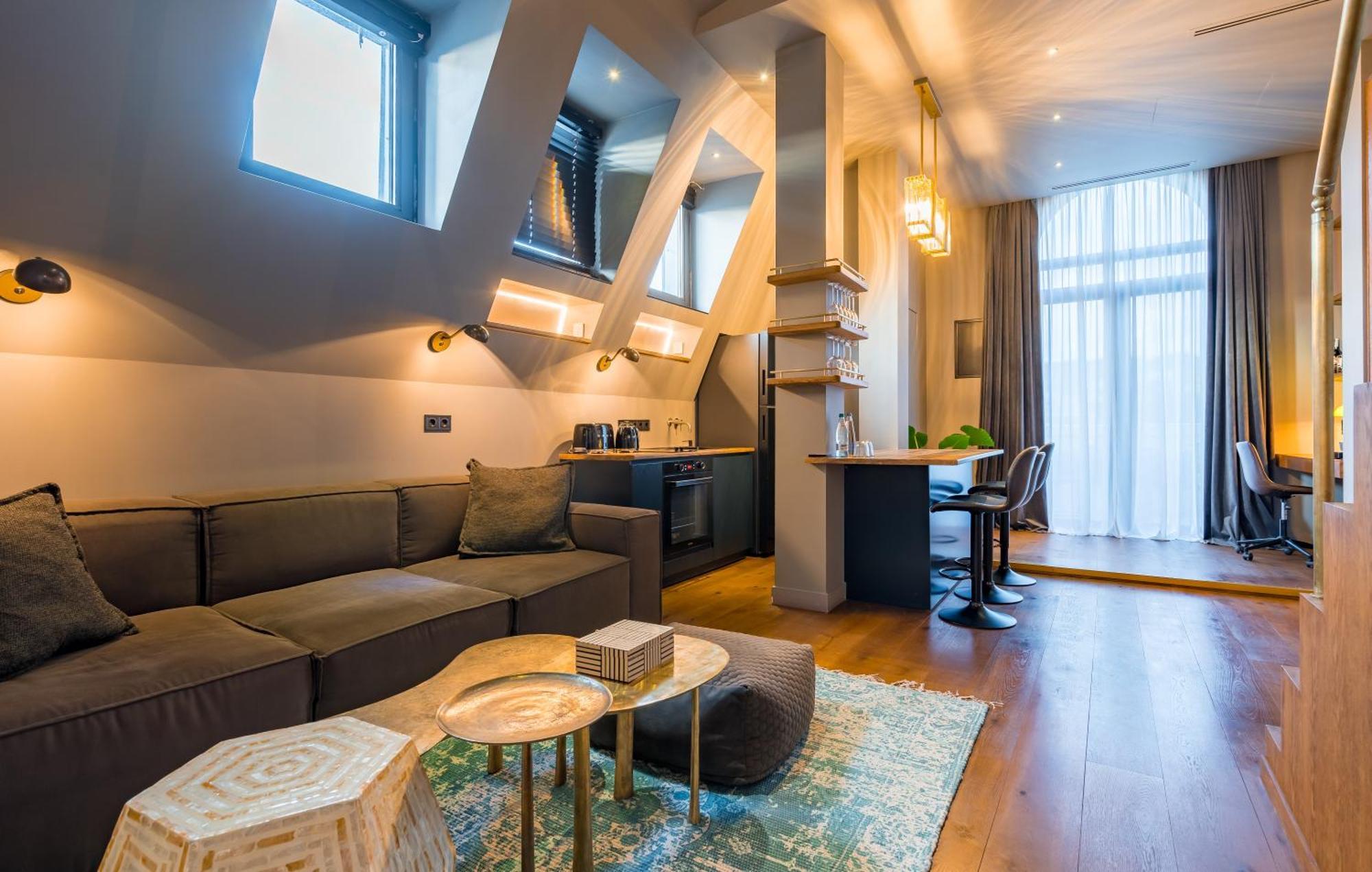 Zorba&Bond Boutique Hotel Тбилиси Екстериор снимка