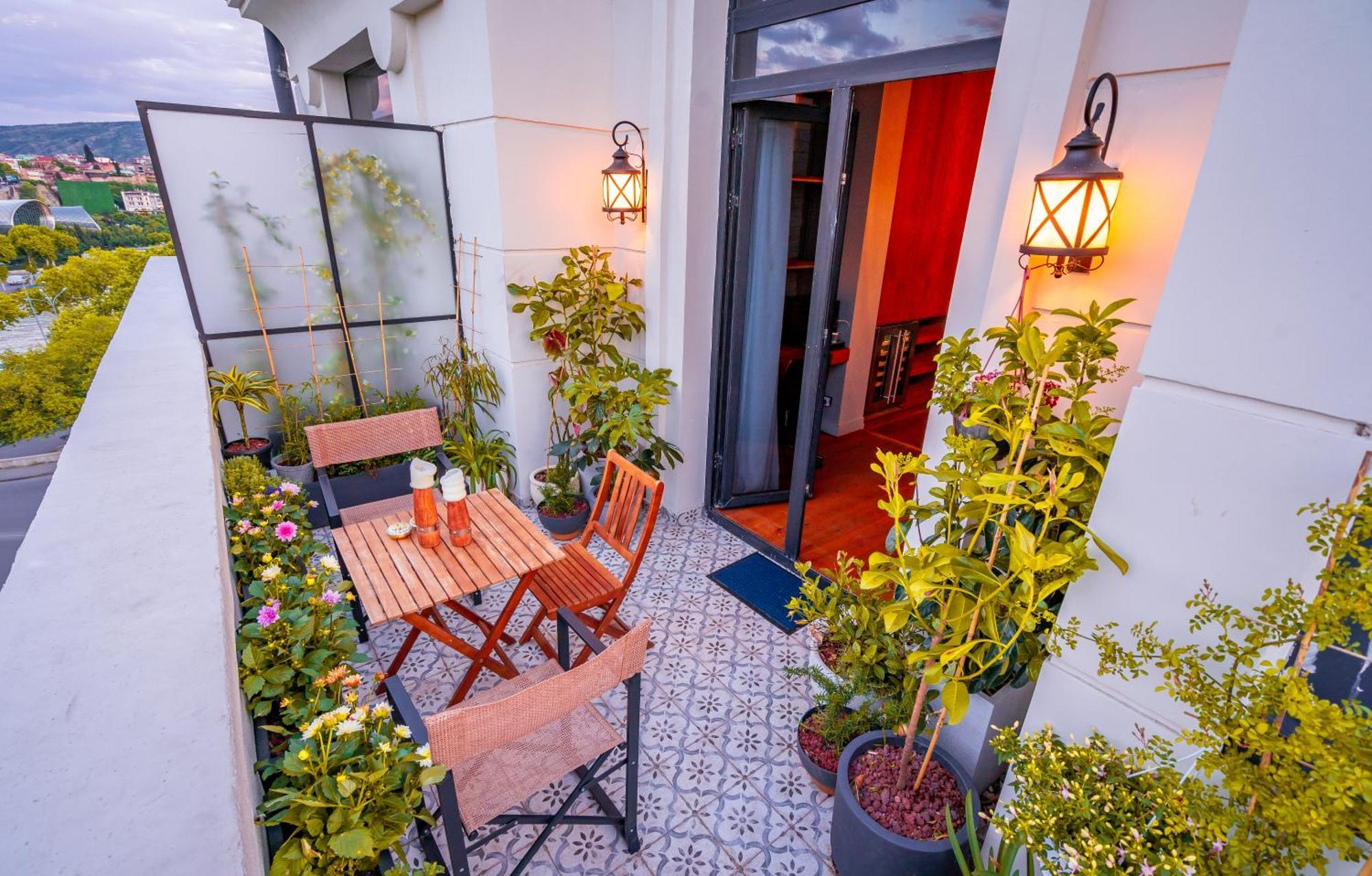 Zorba&Bond Boutique Hotel Тбилиси Екстериор снимка