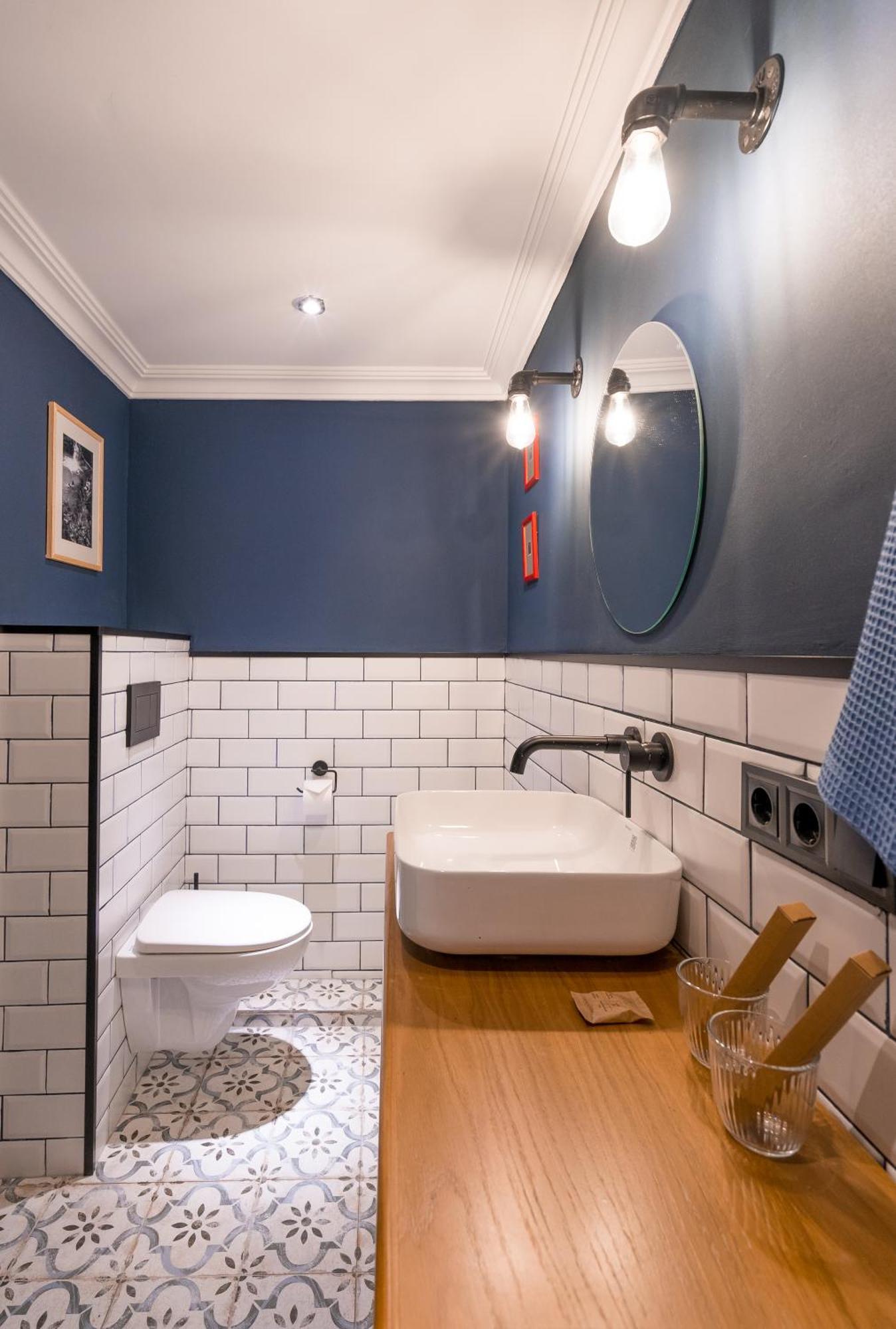 Zorba&Bond Boutique Hotel Тбилиси Стая снимка
