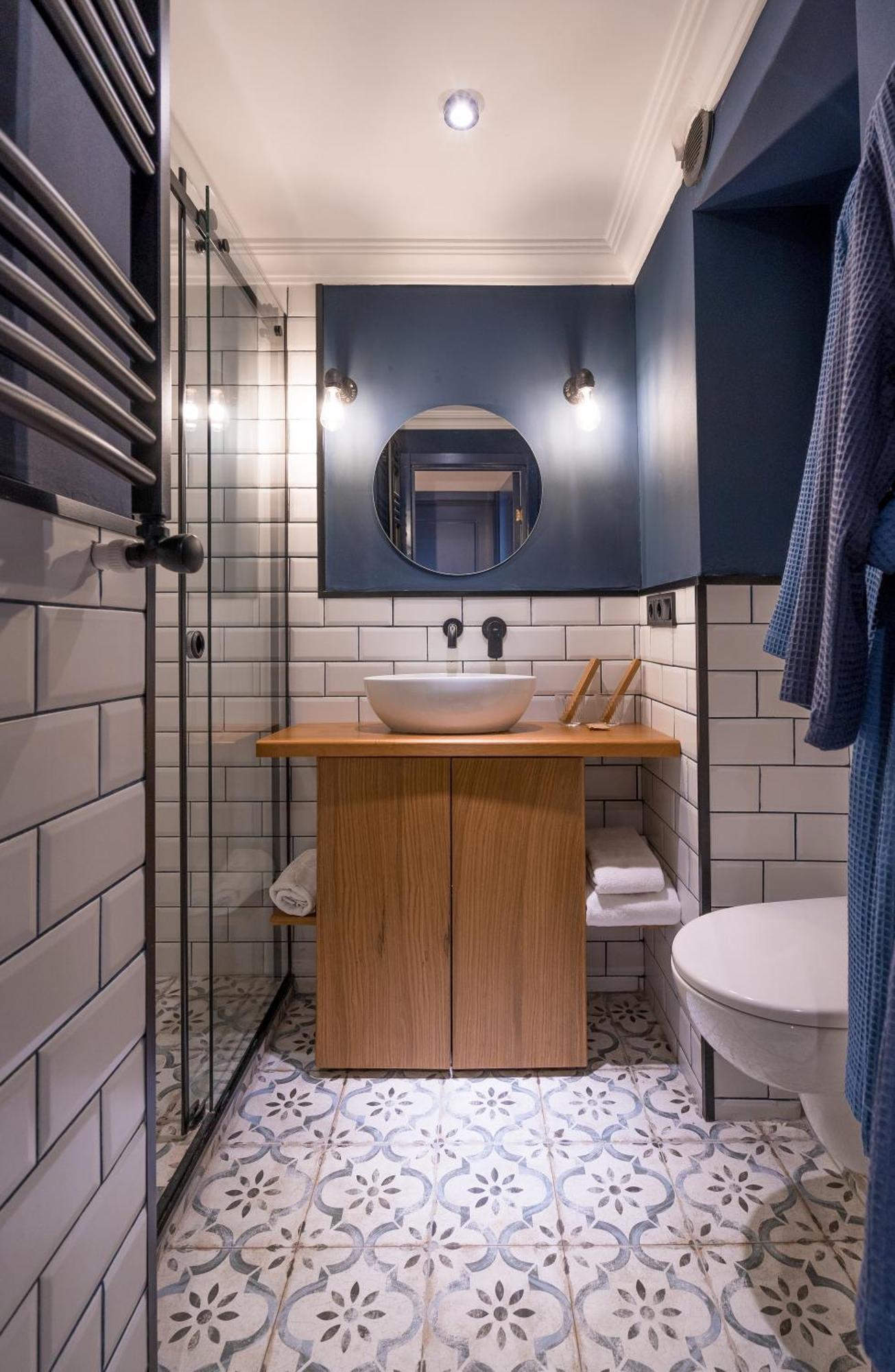 Zorba&Bond Boutique Hotel Тбилиси Стая снимка